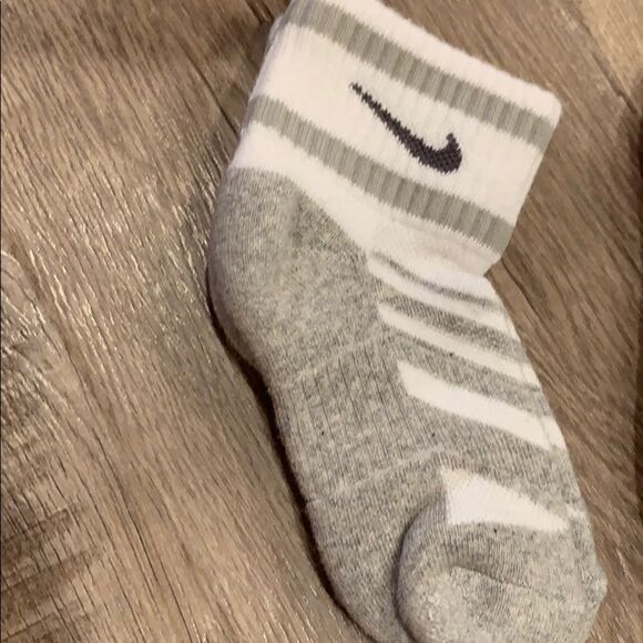 🎉Final Deal 🎉Toddler socks bundle 2 - Picture 2 of 4